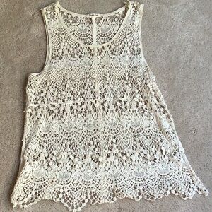 Phase One crocheted tank.  Sm?  See measurements